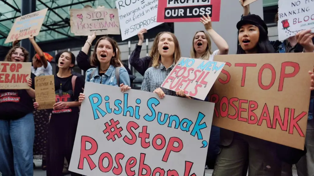 Greta Thunberg Takes Protest Sunak Fossil