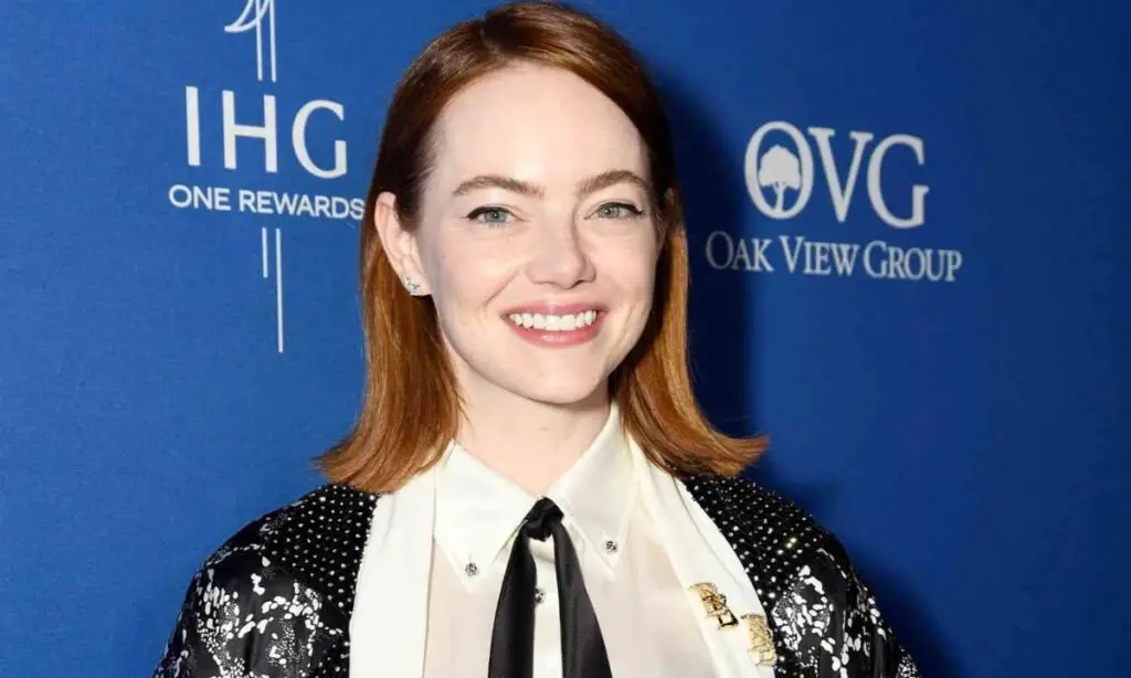 Emma Stone Retro Flippy Bob Will Be Everywhere This Year