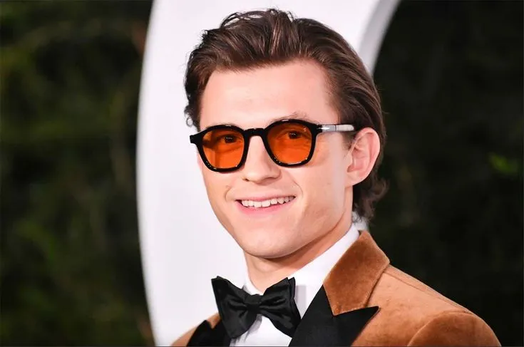 Of course, just wearing the right glasses isn't enough. To truly channel Tom Holland's eyewear magic, keep these tips in mind: