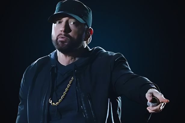 Eminem Outrageous "Pee Pee" Line About Gwen Stefani: The Rapper Calls It Funny